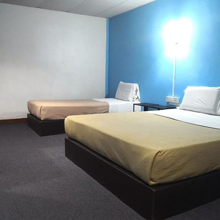 Hotel Seri Kota Satu Kota Tinggi Exteriör bild