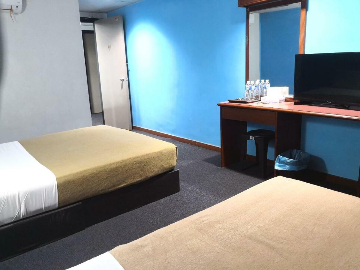 Hotel Seri Kota Satu Kota Tinggi Exteriör bild