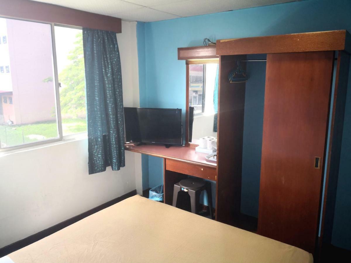 Hotel Seri Kota Satu Kota Tinggi Exteriör bild